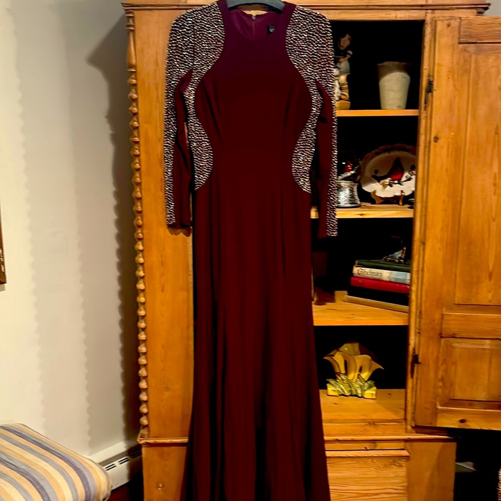 EUC Women’s Formal Gown